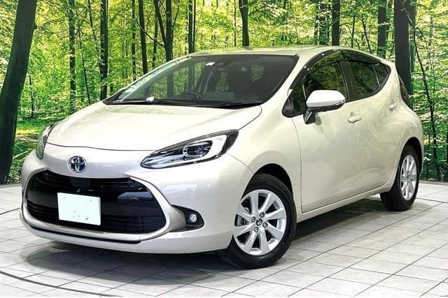 2022 TOYOTA AQUA 1.5 Z