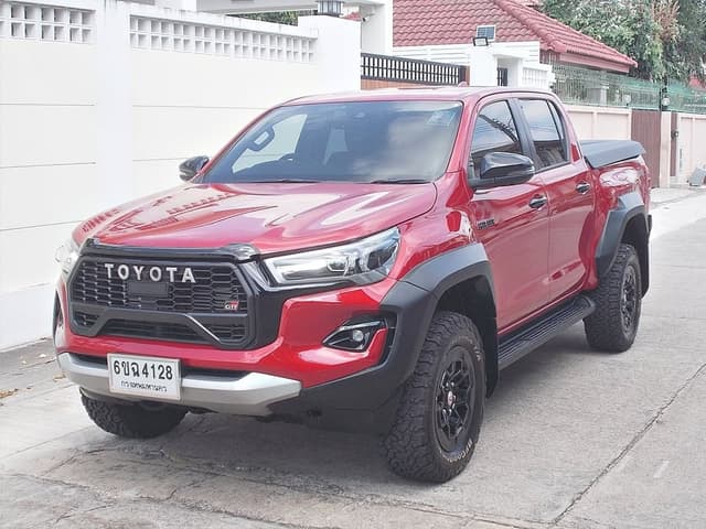 2025 TOYOTA HILUX REVO 2.8 GR DOUBLE CAB