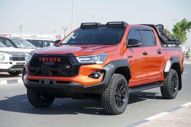 2024 TOYOTA HILUX 2.8 DOUBLE CAB
