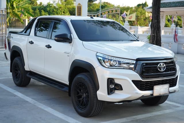 2019 TOYOTA HILUX REVO ROCO 2.8 DOUBLE CAB
