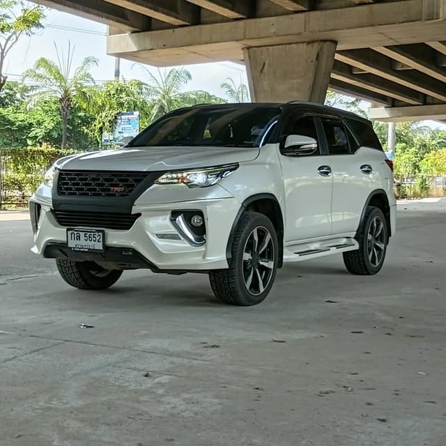 2016 TOYOTA FORTUNER 2.4
