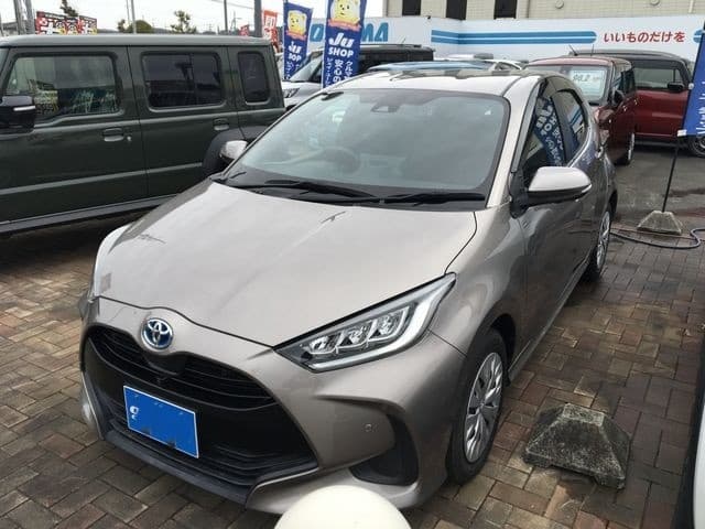 2021 TOYOTA YARIS HYBRID 1.5 Z