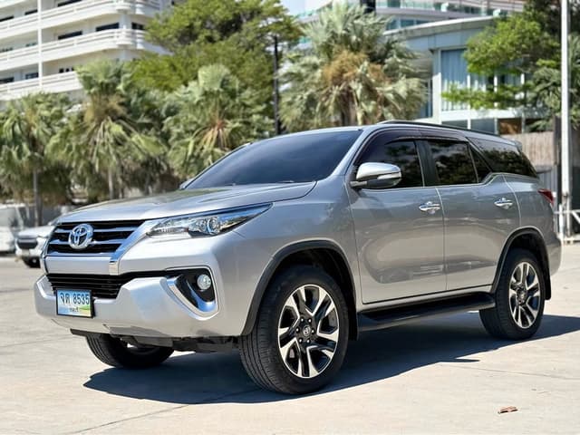 2017 TOYOTA FORTUNER 2.4 V