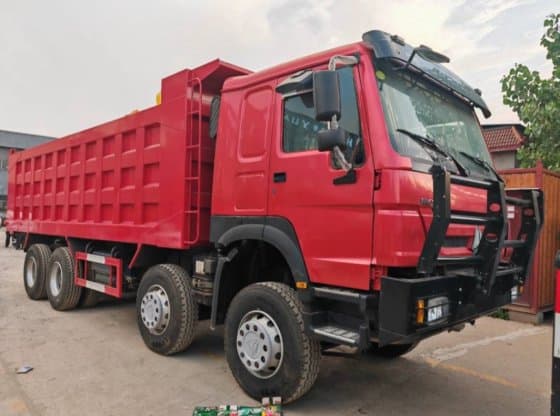 2022 SINOTRUK HOWO 8X4 DUMP TRUCK WD615.69