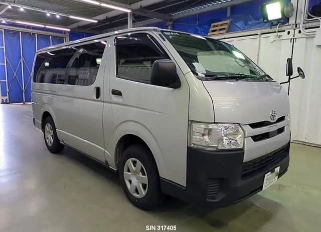 2018 TOYOTA HIACE 1GD‑FTV 6 SEATERS