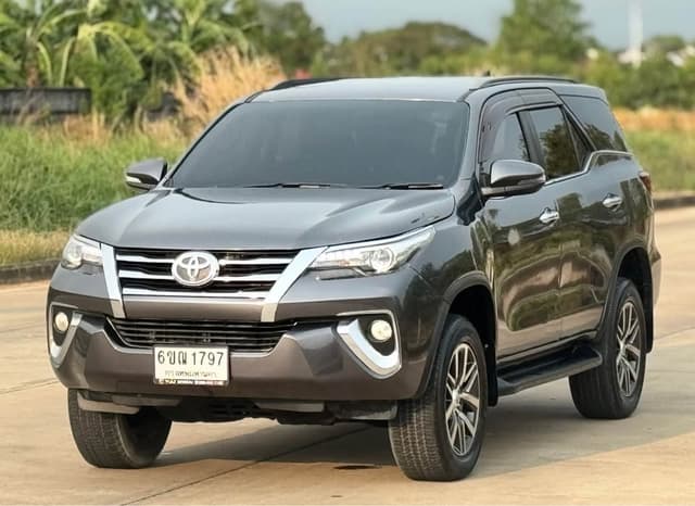 2015 TOYOTA FORTUNER 2.4 V