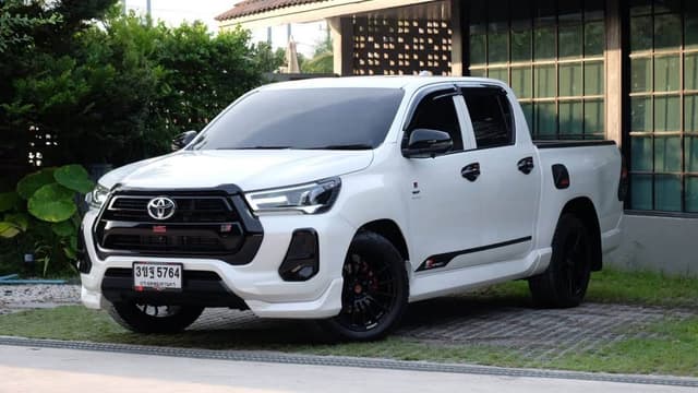 2023 TOYOTA HILUX REVO ROCCO 2.8 GR DOUBLE CAB